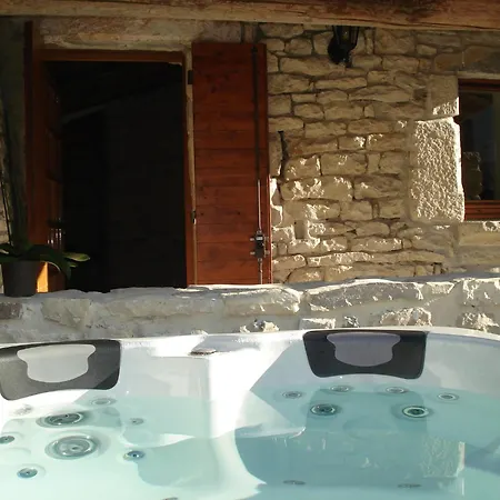 Domaine De Monteils Holiday home Carnas