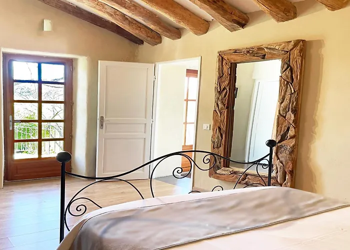 Domaine De Monteils Feriehus *